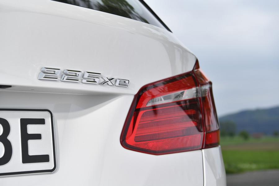 Детали экстерьера BMW 225xe Active Tourer iPerformance (F45) 2018 года  (WW) (фото 66 из 71)